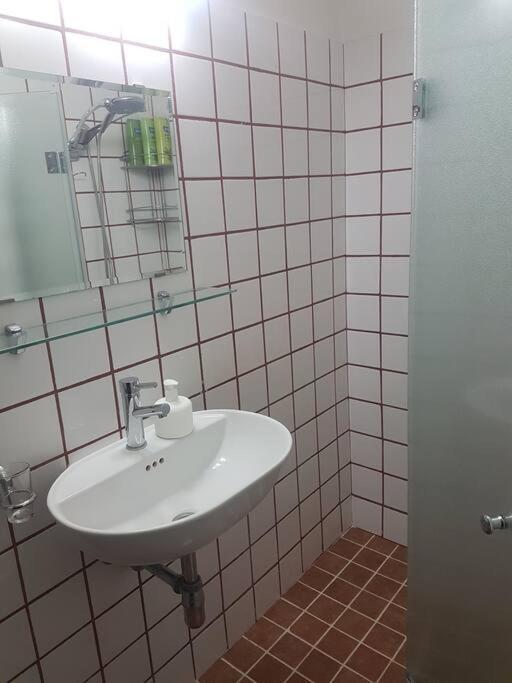 צפת Relaxed Garden Apartment With Galilee Sea View 1 מראה חיצוני תמונה